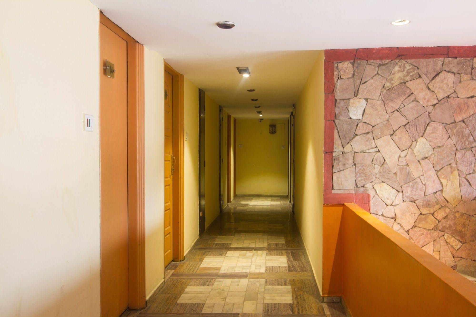Fabhotel Khems Shoram Palace Road Ooty Exterior foto